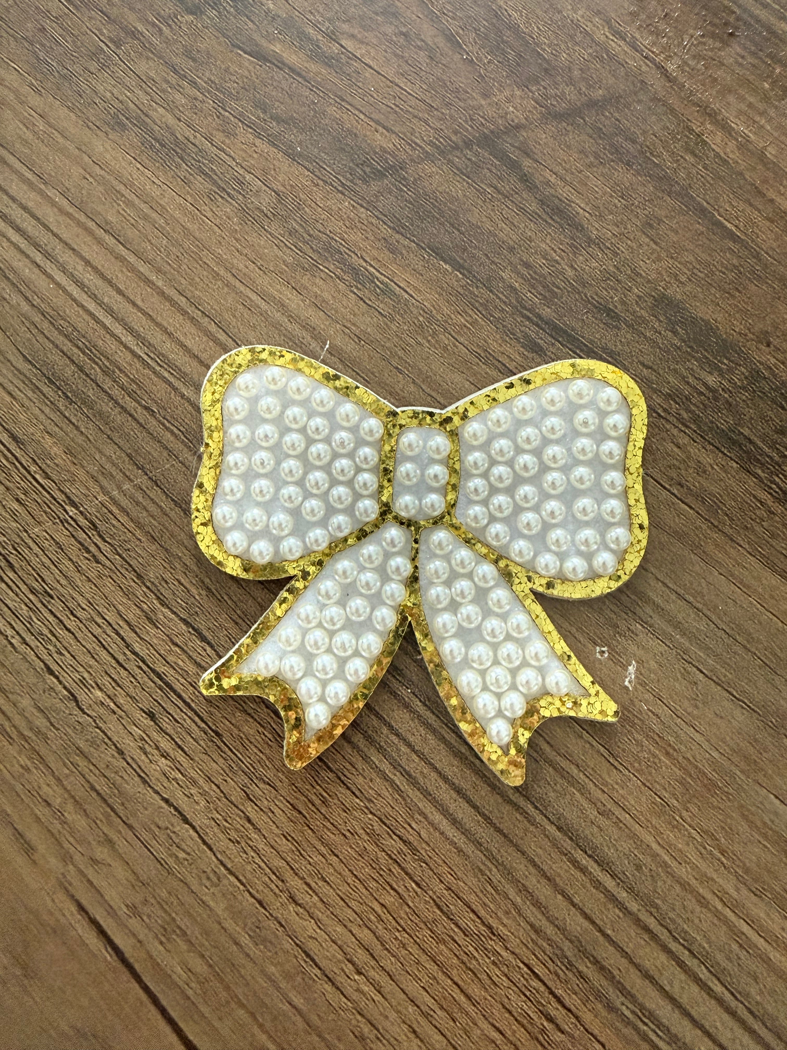 Big pearl bow