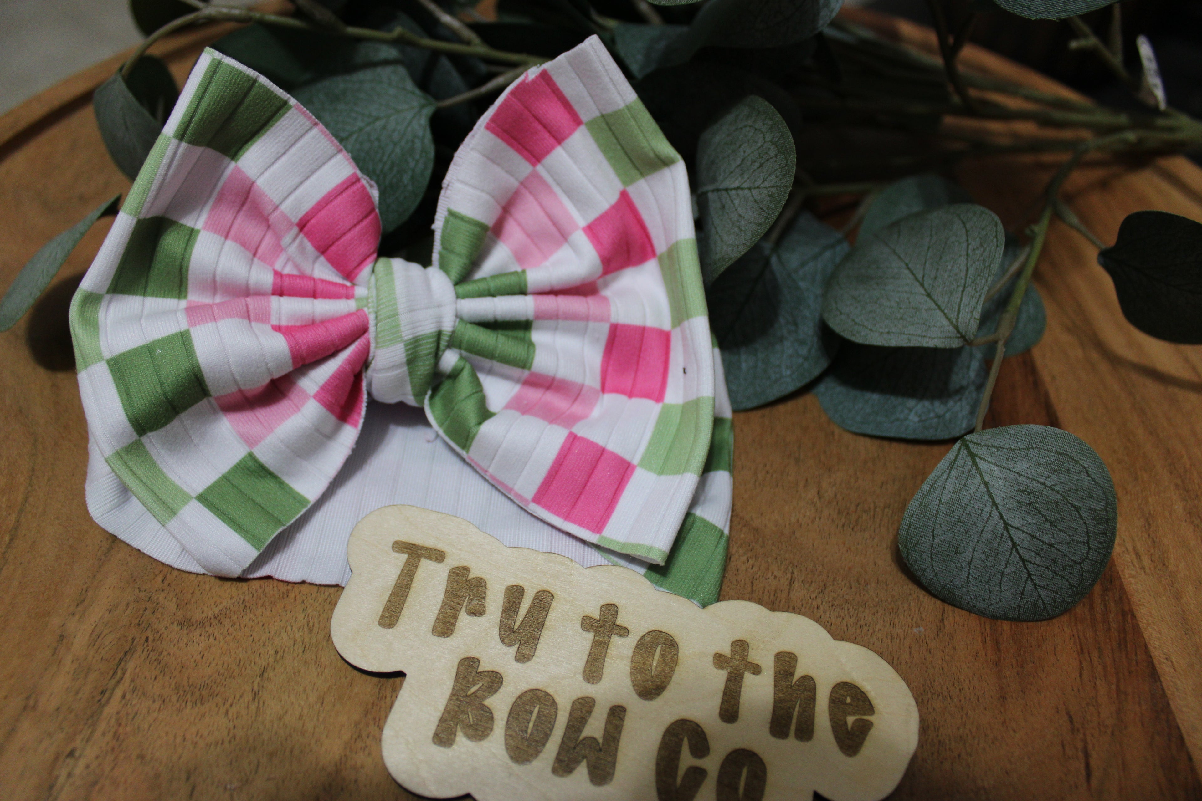 Green and pink check wrap