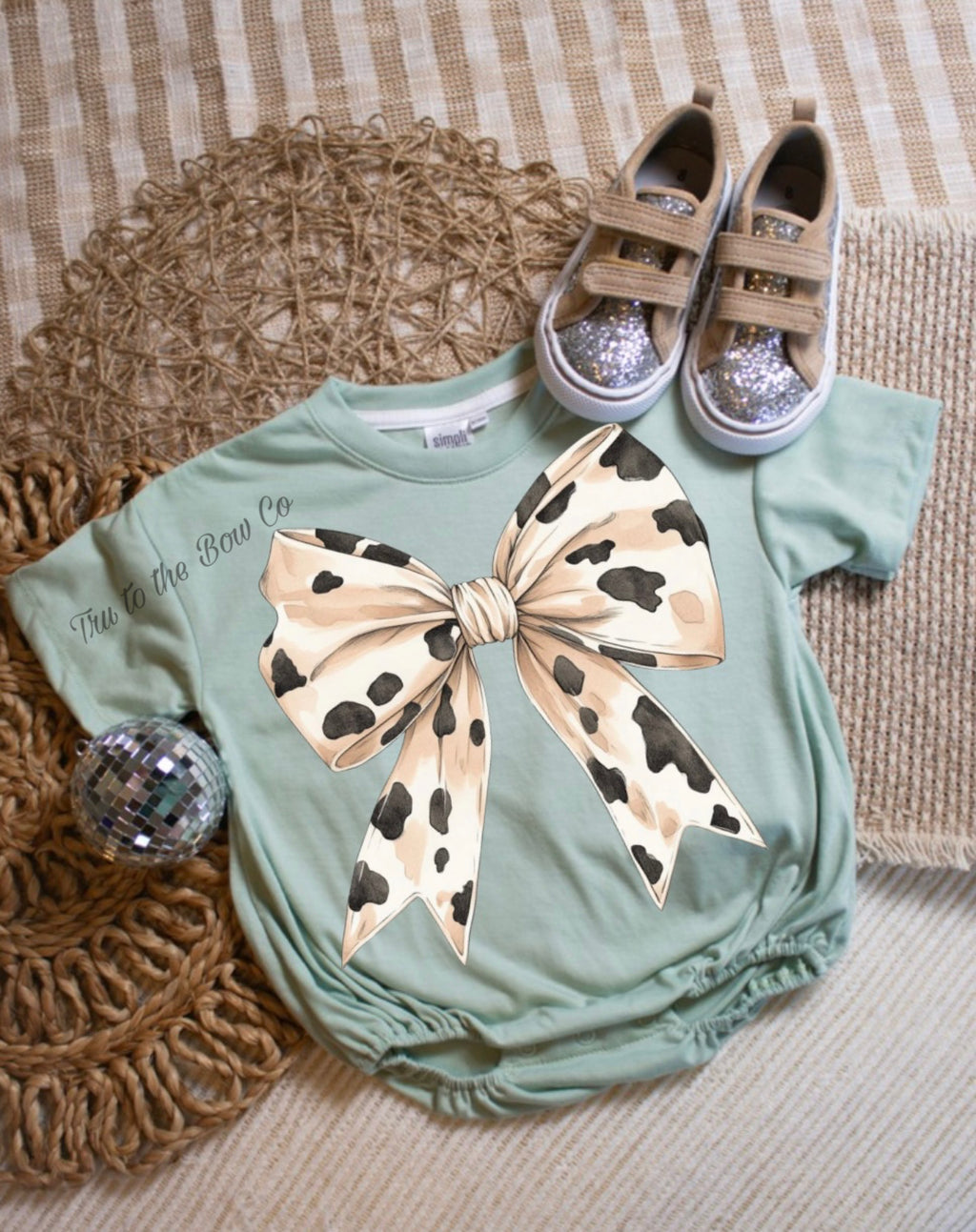 Cow bow