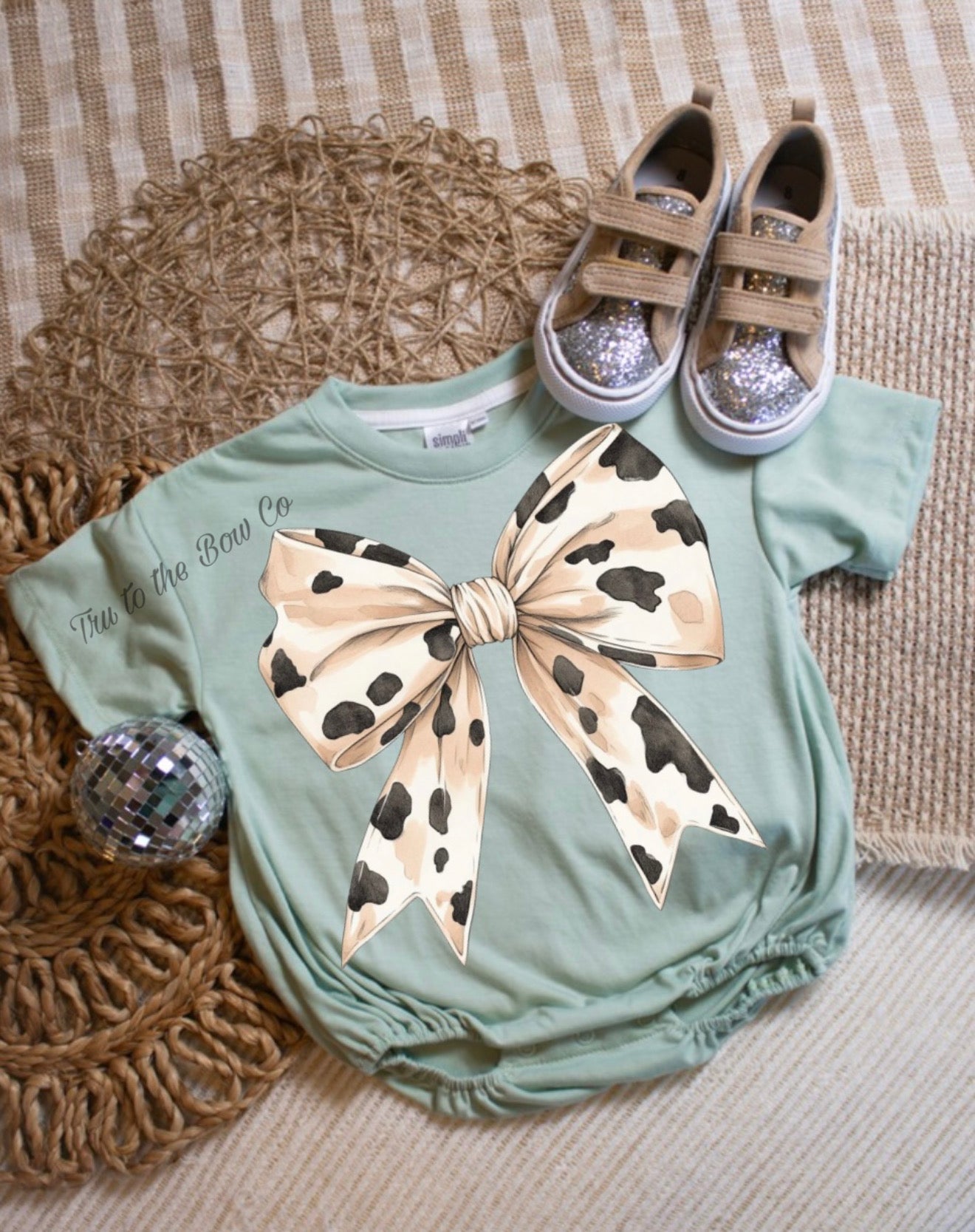 Cow bow